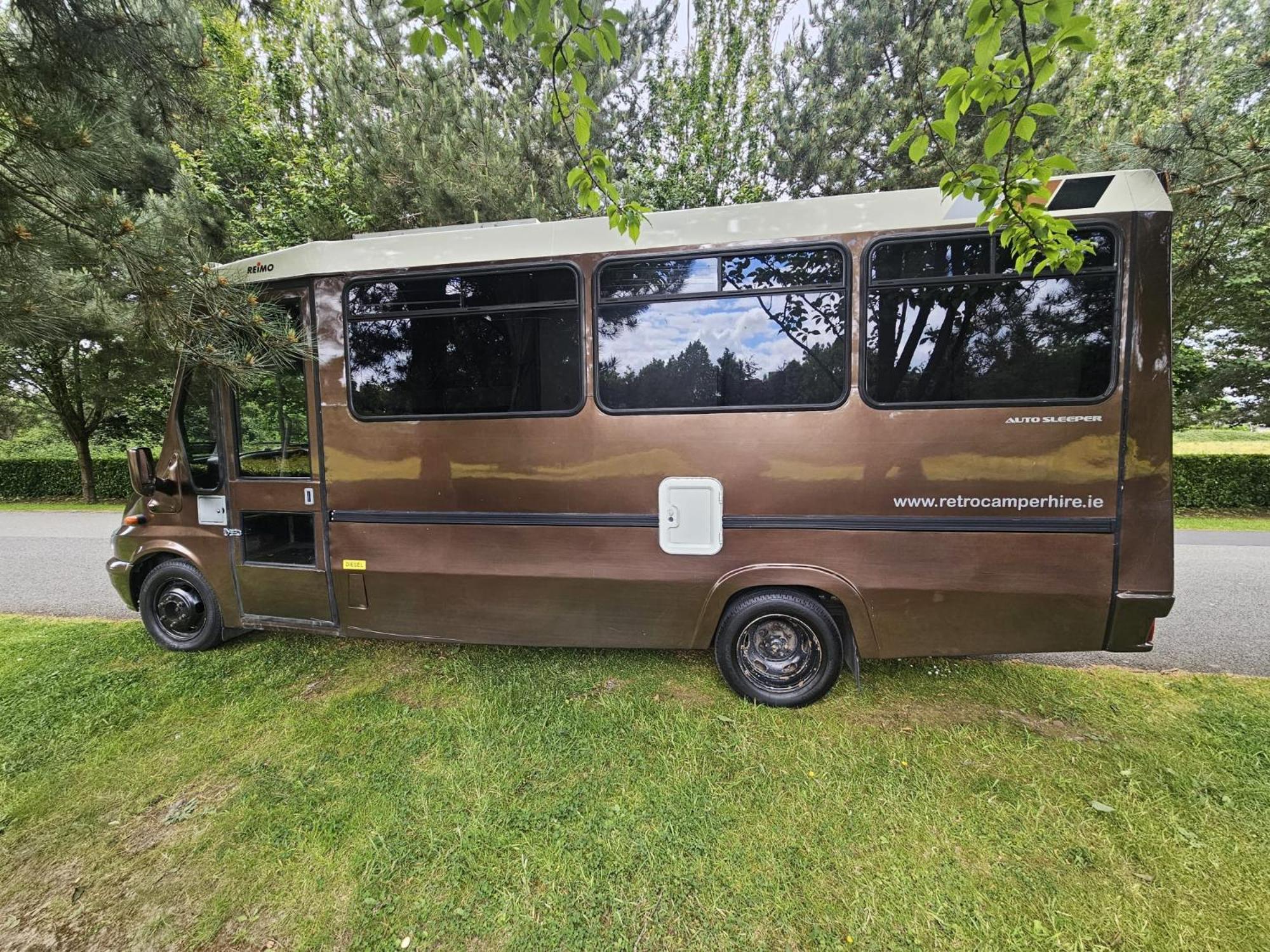 Retro Camper Hire Discover Ireland Campsite